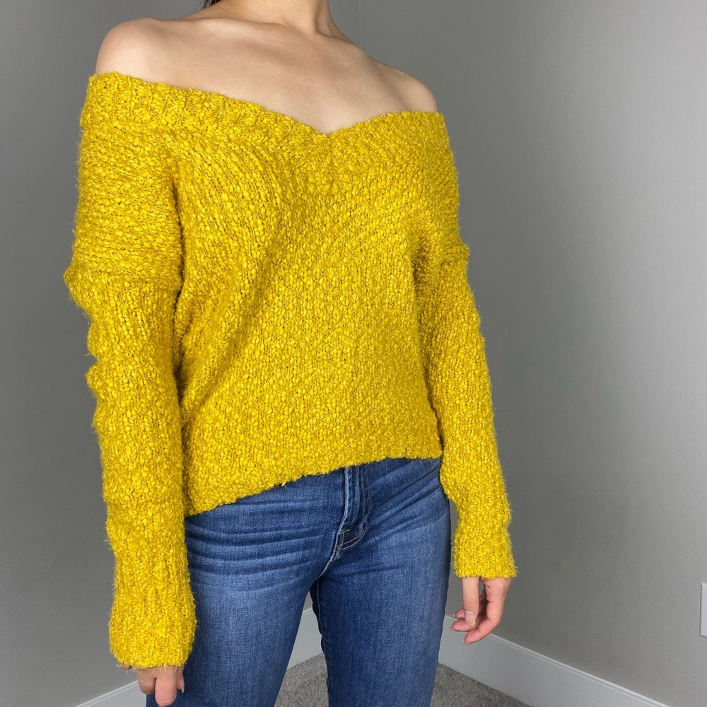 Yes LoLa Sweater
